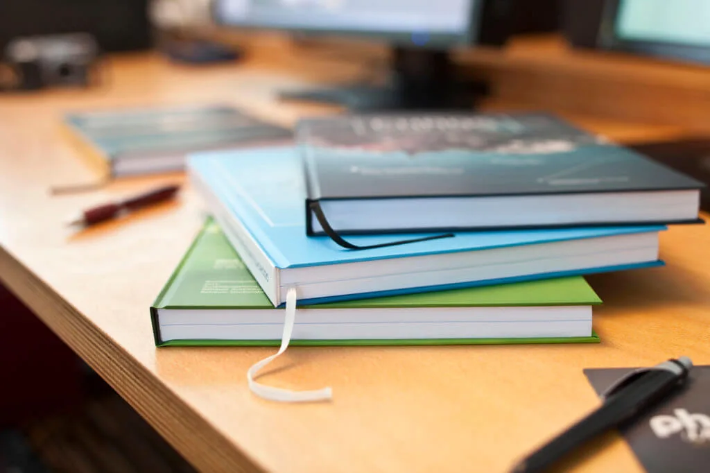 Hardcover Modern für eine Bachelorarbeit
