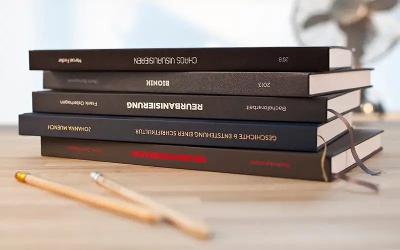 Dissertation gedruckt und gebunden als Hardcover-Bindung
