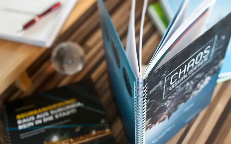 Bachelorarbeit gedruckt und gebunden als Spiralbindung-Hardcover