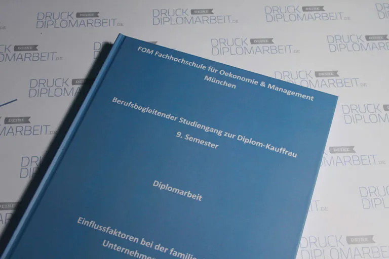 Bachelorarbeit drucken und binden mit Hardcover- oder Softcover-Bindung.