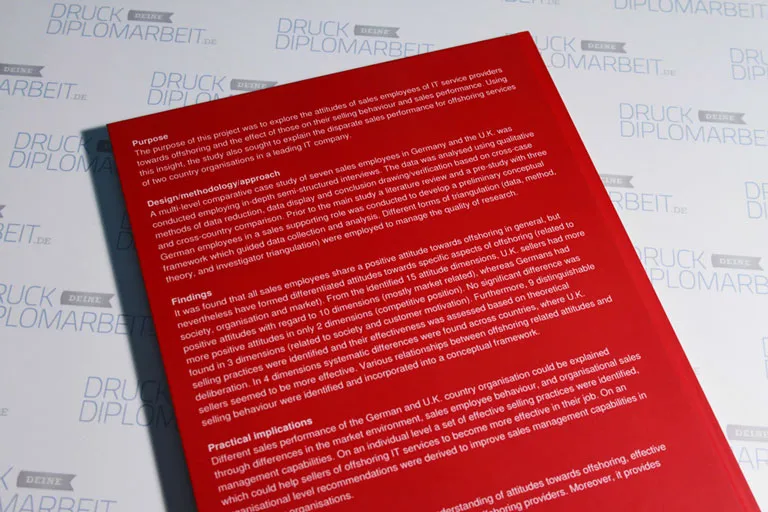 Bachelorarbeit drucken und binden mit Hardcover- oder Softcover-Bindung.